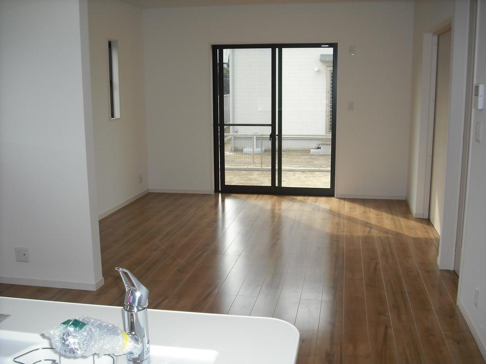 Living. No. 9 areas Large face-to-face kitchen