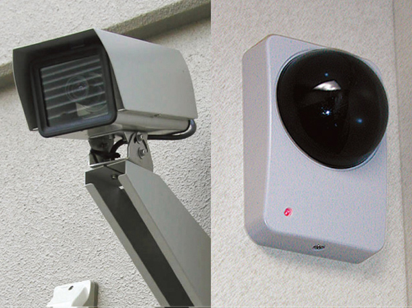 Security.  [Surveillance camera] Elevator in and entrance hall, etc., The common area has established with recording function surveillance camera. 24-hour surveillance in the apartment to visit a variety of people, There is also the effect of suppressing the suspicious person of intrusion. (Same specifications)
