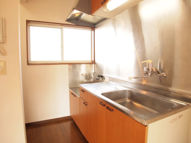 Kitchen. There are many storage. There is also enough cooking space.