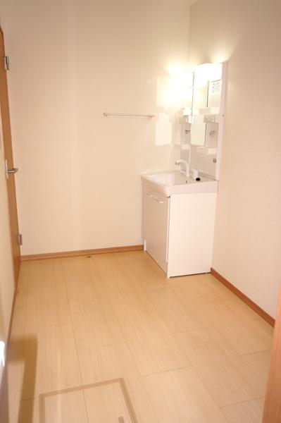 Same specifications photos (Other introspection). (1 Building) same specification