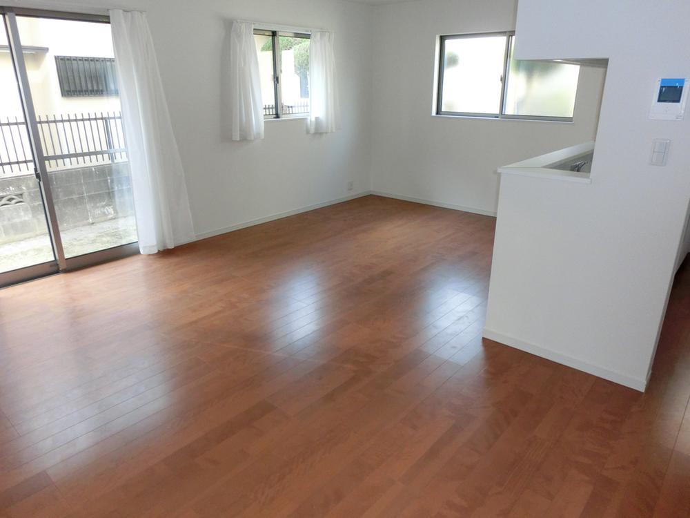 Living. Spacious good per living yang