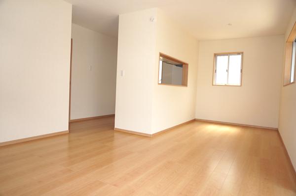 Same specifications photos (living). (1 Building) same specification