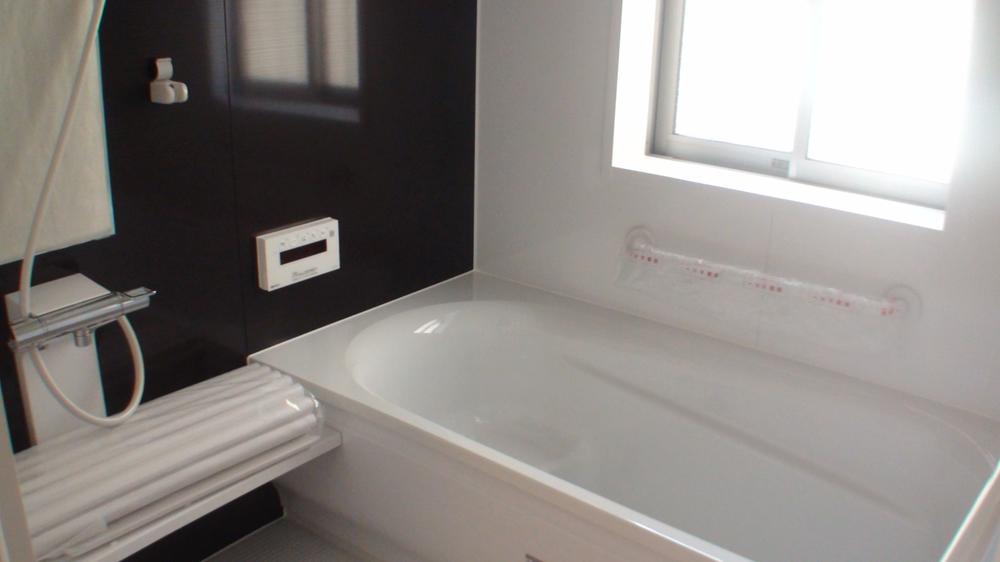 Bathroom. Otobasu ・ Add cooked ・ Automatic hot water Upholstery Local (August 2013) Shooting