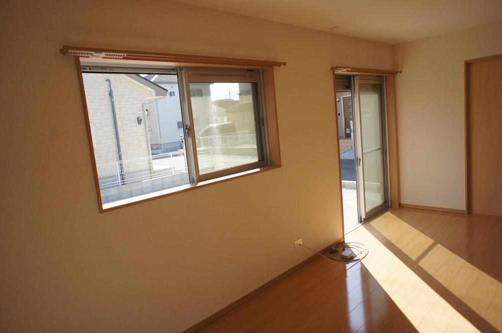 Same specifications photos (living)