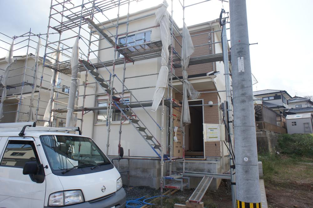 Local appearance photo. 7 Building