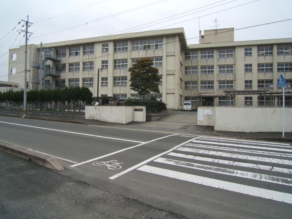 Junior high school. Maeharanishi 1800m until junior high school