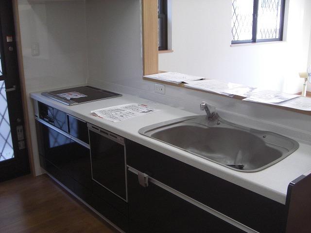 Kitchen. Room (August 2013) Shooting