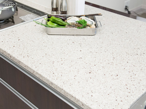 Kitchen.  [Artificial marble countertops] Kitchen of the work top, Use of the counter-top of the artificial marble with a calm feeling of luxury. Easy to clean flat, Also it has excellent durability. (Same specifications)