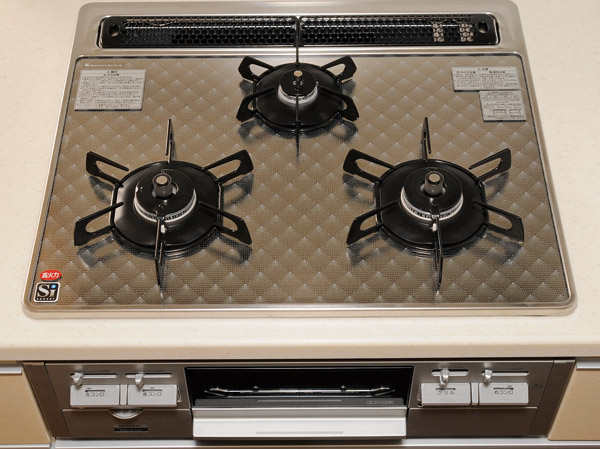 Kitchen.  [Glass top stove] Flat stove glass top, Excellent one that can be easily CARE wipe quick and people. It was equipped with a water without a double-sided grill in a convenient 3-neck burner. (Same specifications)