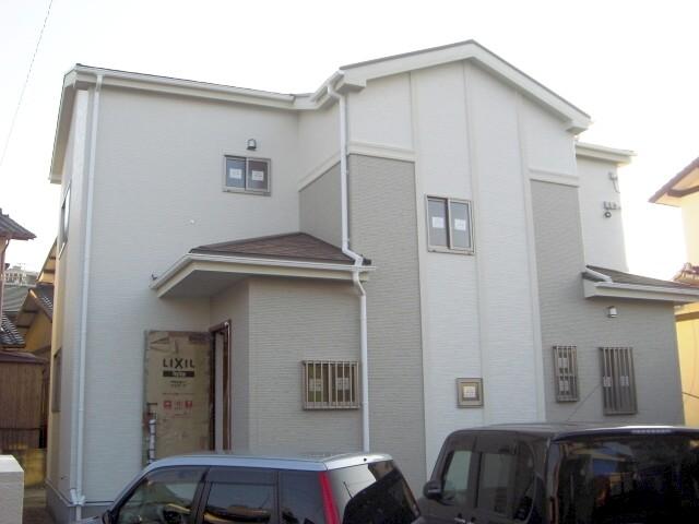 Local appearance photo. Local (11 May 2013) Shooting