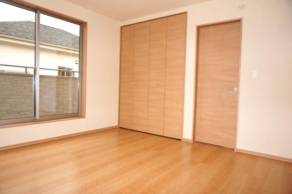 Same specifications photos (Other introspection). (Building 2) same specification