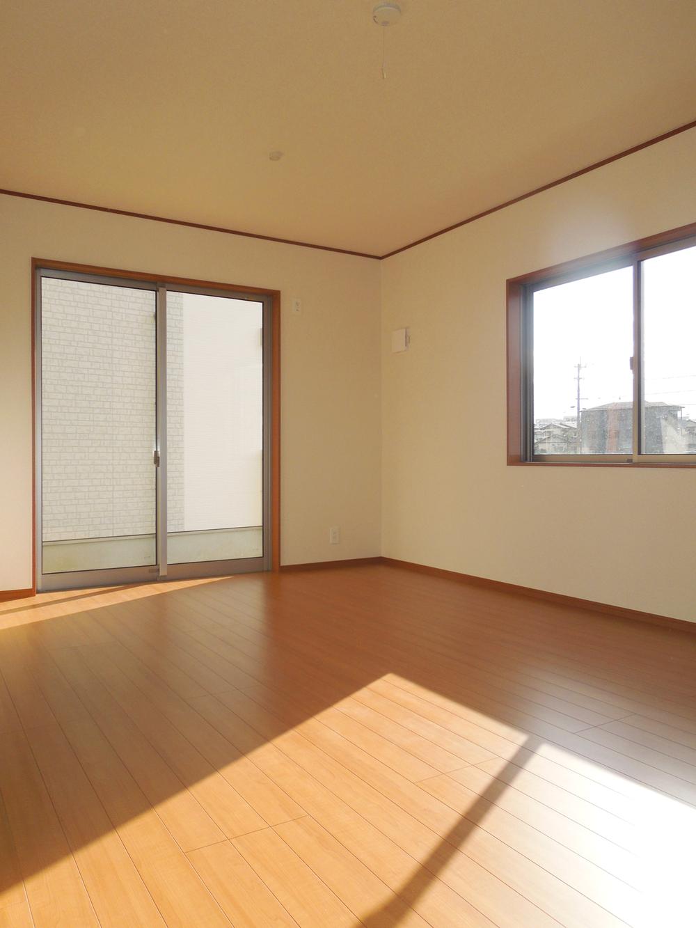 Same specifications photos (Other introspection)