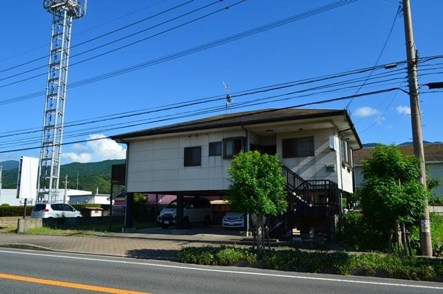 Local appearance photo. Parking 3 units can be