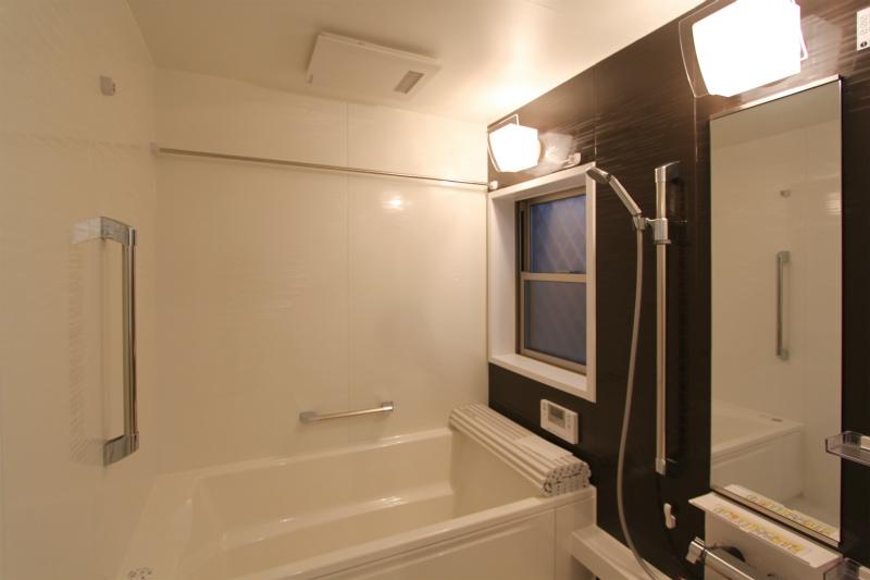 Same specifications photo (bathroom)