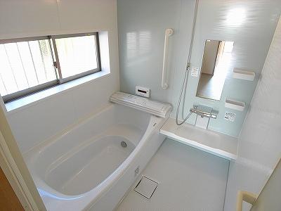 Bathroom.  ※ The photograph is a property of the same manufacturer and construction.