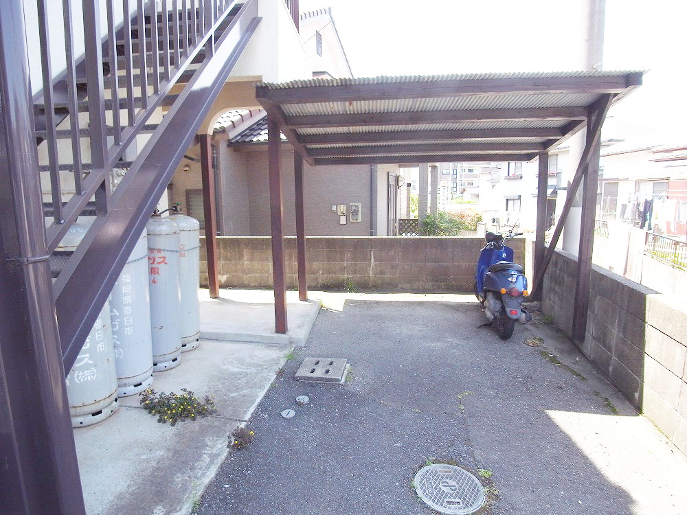 Other common areas. On-site bicycle parking lot equipped