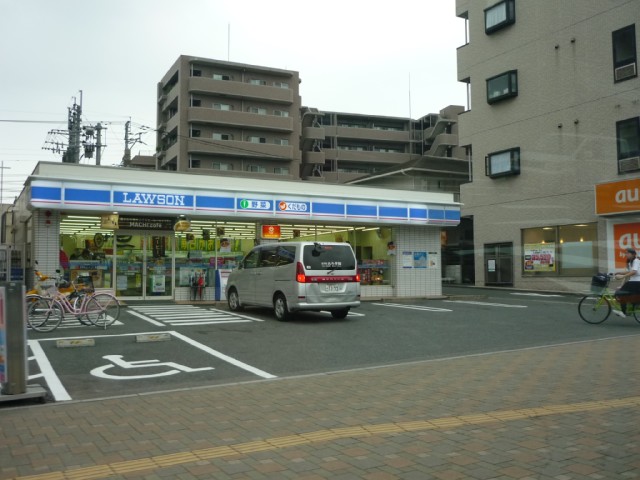 Convenience store. 200m to Lawson Kasugabarukita the town store (convenience store)