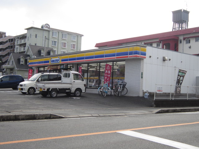 Convenience store. MINISTOP Kamishirozu store up (convenience store) 35m