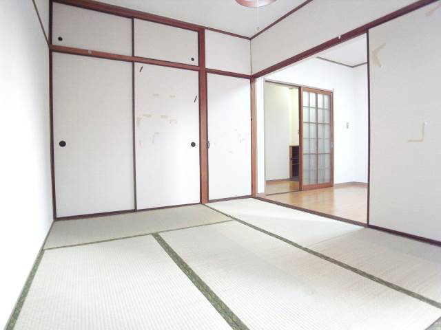 Other room space. You can purr that it is Japanese-style room