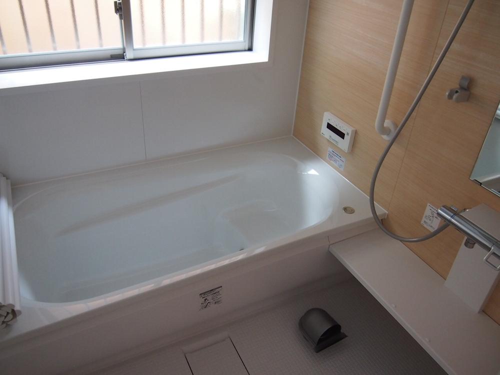 Same specifications photo (bathroom)