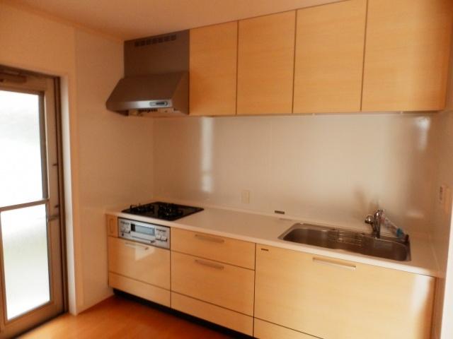 Kitchen. Same specification kitchen