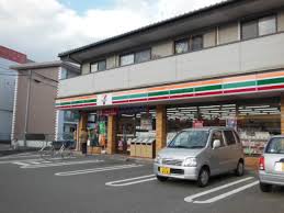 Convenience store. Seven-Eleven Kasuga Sakuragaoka 4-chome up (convenience store) 478m