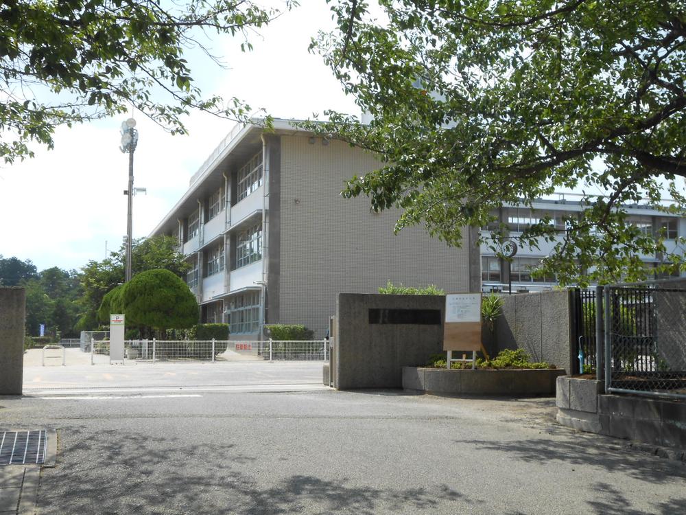 Primary school. Kasuga first day of spring Nichinan to elementary school 402m