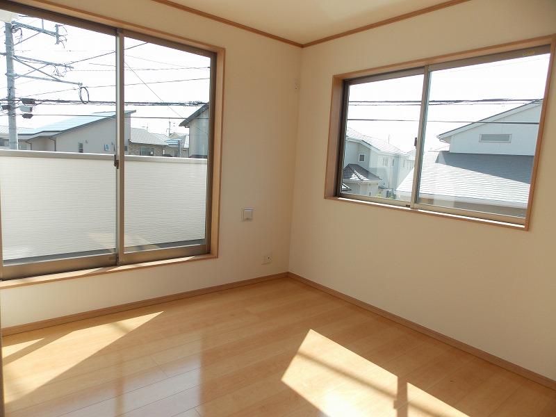 Same specifications photos (Other introspection). The second floor Western-style. So bright, so we have a two-sided lighting, Also grow Sukusukuto to healthy children (^ o ^) I'm sure my head would be even better (^. ^)  However, Effort is required (^_^) / ~