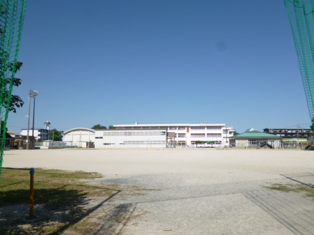 Primary school. Nishi Elementary School Kasuga Municipal Kasuga 200m until the (elementary school)