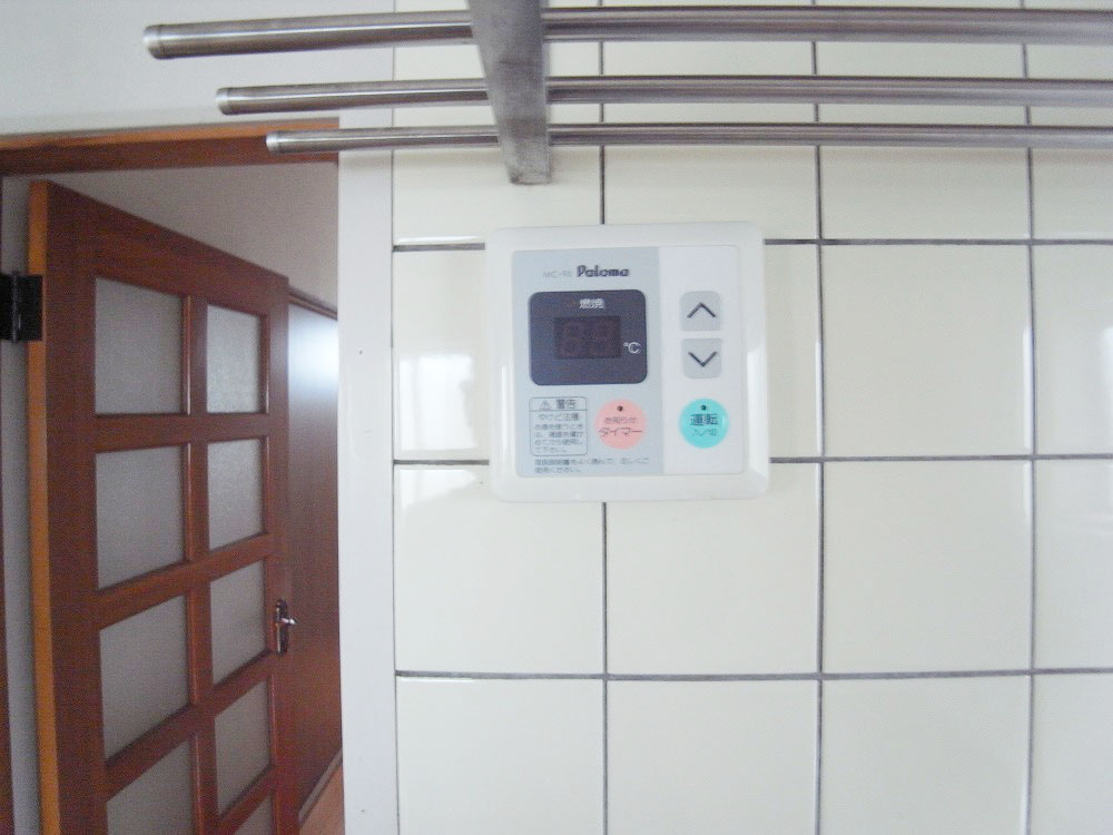 Other Equipment. Convenient hot water supply operation panel to temperature regulation