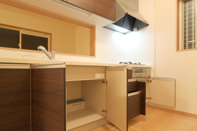 Same specifications photo (kitchen)