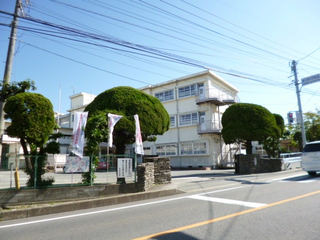 Junior high school. 900m to Kasuga Municipal Kasugahigashi junior high school (junior high school)