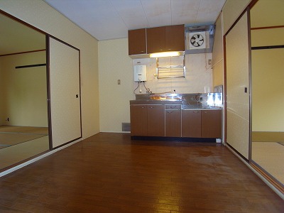 Living and room. Kitchen space also has spacious (^_^)