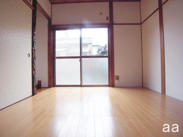 Living and room. It has been changed to Japanese-style room → Western