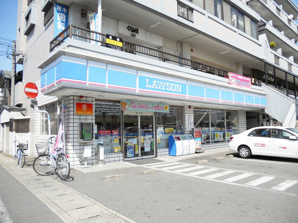 Convenience store. 200m to Lawson Kasuga Chitose-cho store (convenience store)