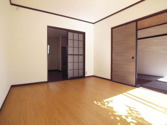 Other room space. Western-style is also the balance of the Japanese-style GOOD