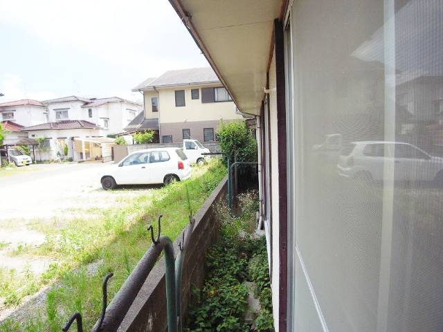 Balcony. Laundry is here