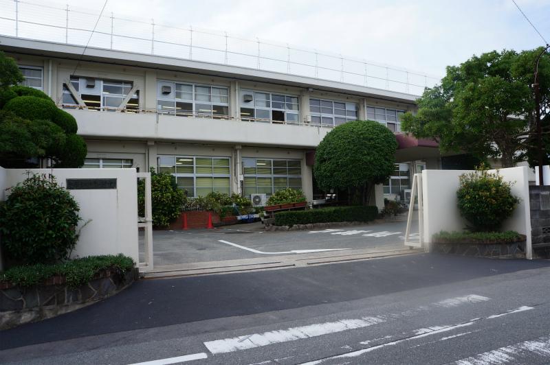 Primary school. Kasuya stand Nakahara to elementary school 673m