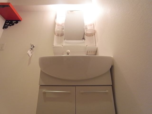 Washroom. It is the washstand. 