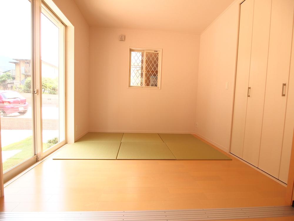 Non-living room. It can also be used as a living putting tatami formula