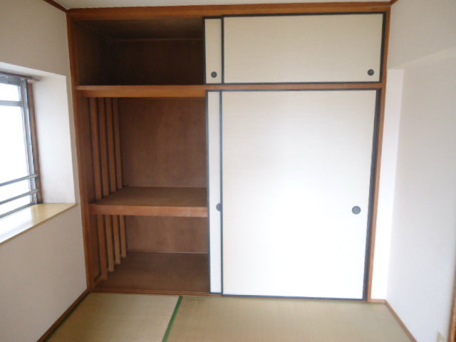 Other room space. Storage Spacious