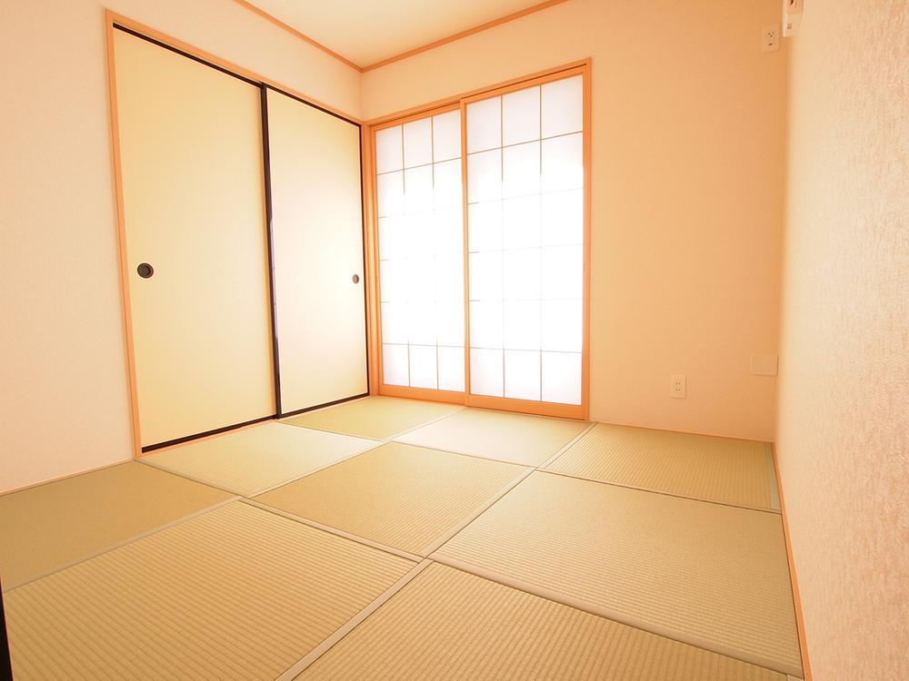 Non-living room. Japanese-style use a fashionable Ryukyu tatami