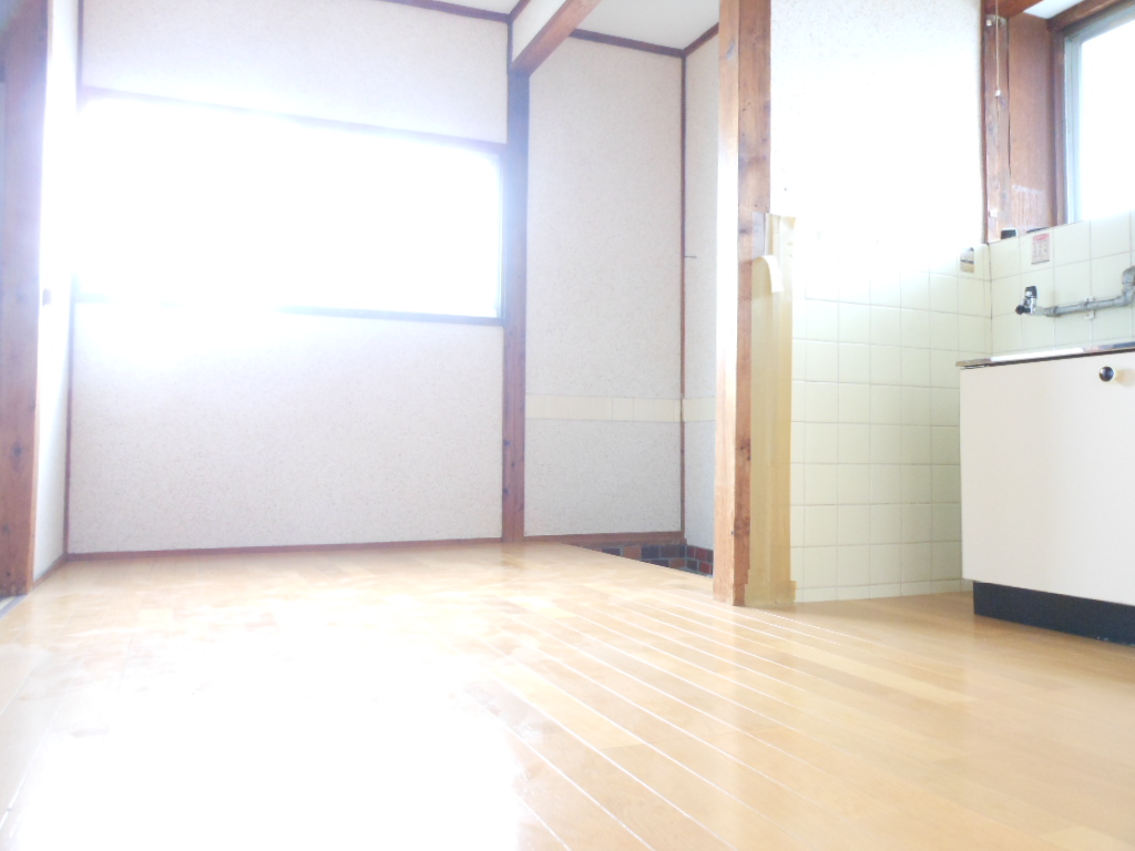 Living and room. Little dining ・ Kitchen space