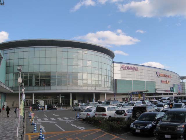 Shopping centre. 650m to Aeon Mall Fukuoka Rukuru (shopping center)