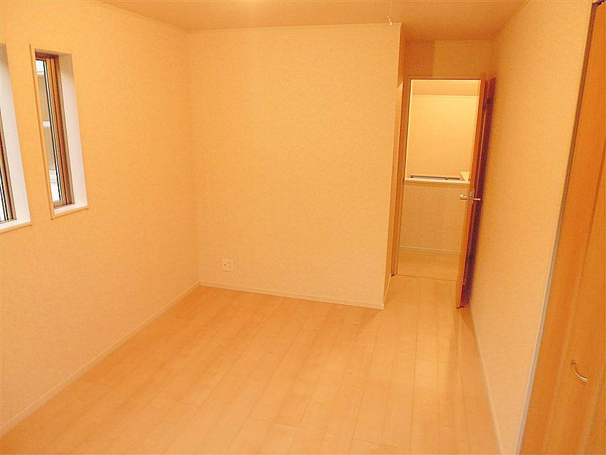 Non-living room. Akarui 2 Kaiyoshitsu