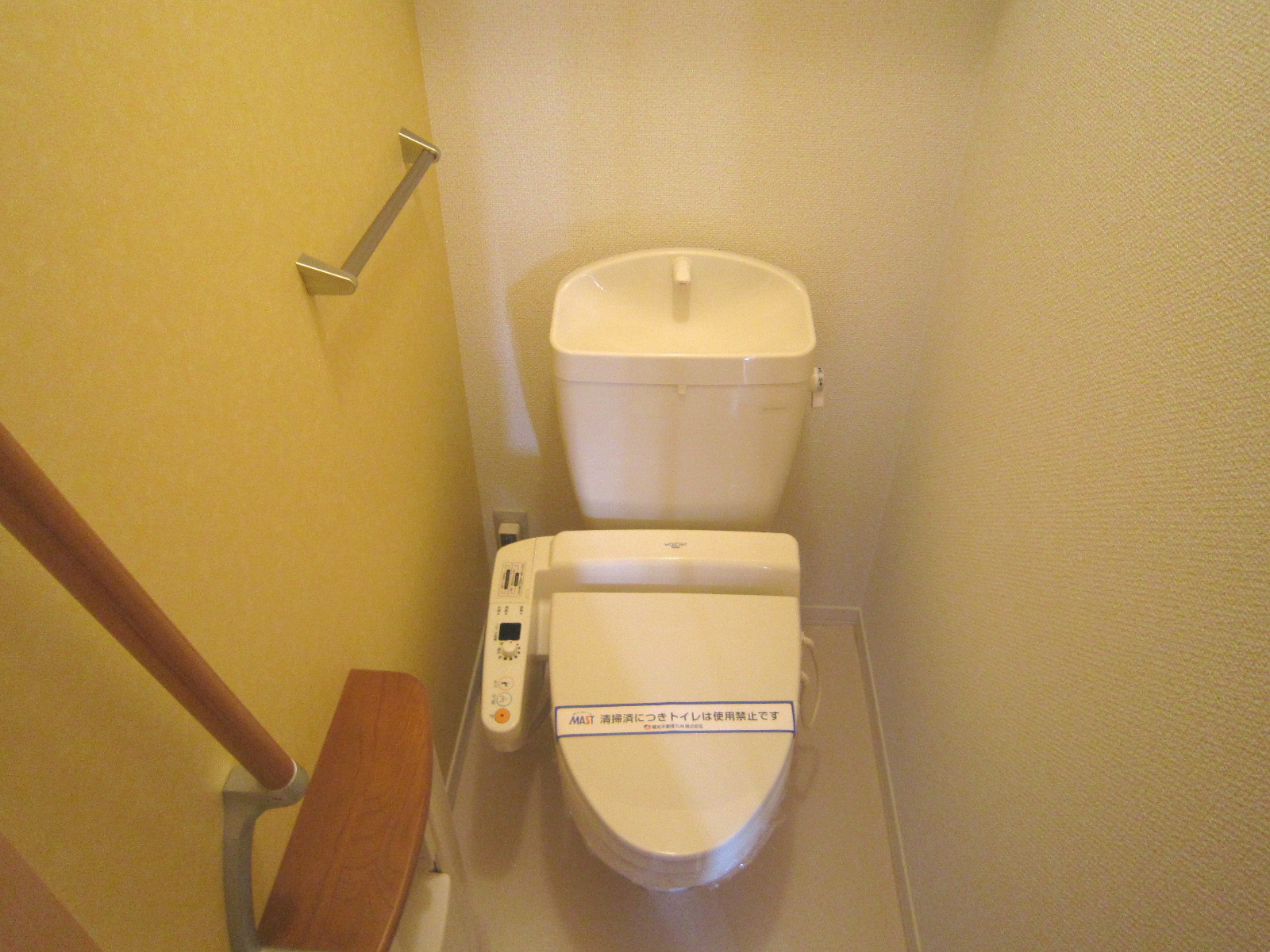 Toilet. Or winter also had toilet seat with warm water cleaning toilet seat (* ^ _ ^ *)