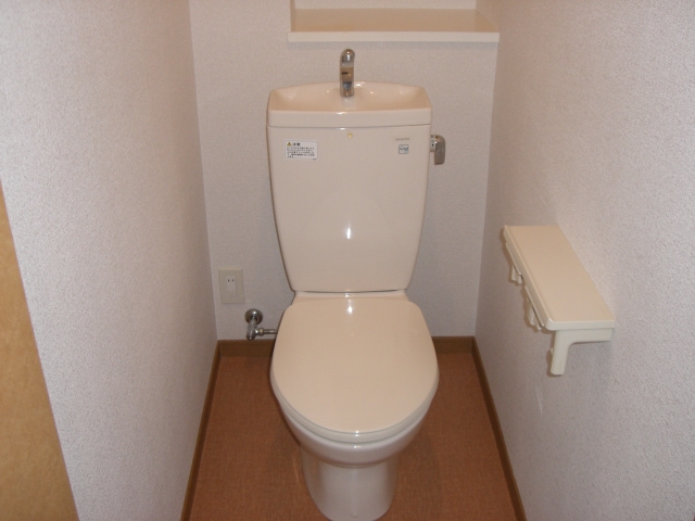 Toilet. 1 ・ 2F toilet Yes