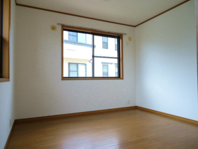 Living and room. Please contact Yumi net Kasuya shop