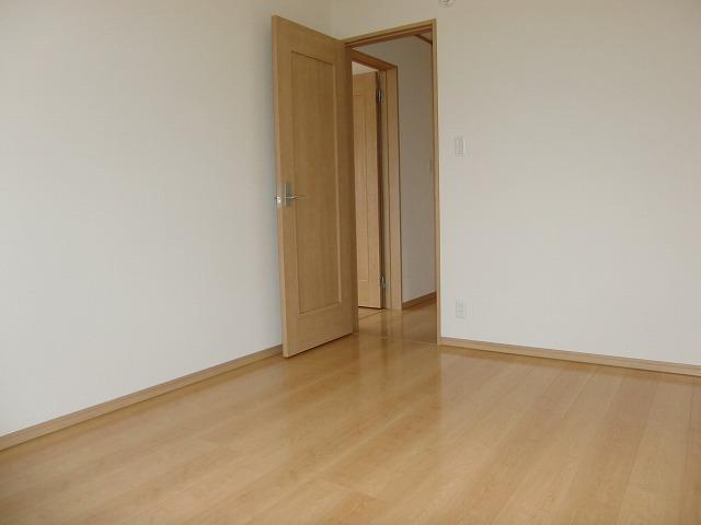 Non-living room. 2F Western-style