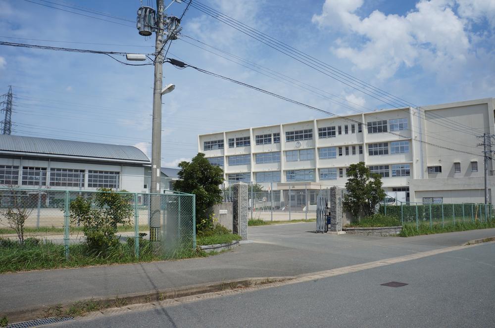 Junior high school. Shingu 1300m until junior high school